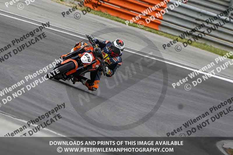 cadwell no limits trackday;cadwell park;cadwell park photographs;cadwell trackday photographs;enduro digital images;event digital images;eventdigitalimages;navarra;no limits trackdays;peter wileman photography;racing digital images;trackday digital images;trackday photos